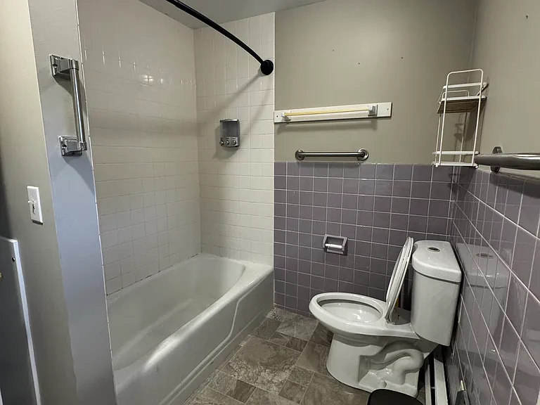650 Main St #3 — Photo 3