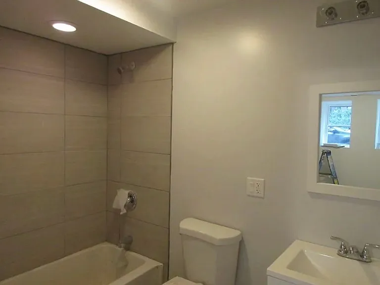 2020 N Bissell St #1F — Photo 11