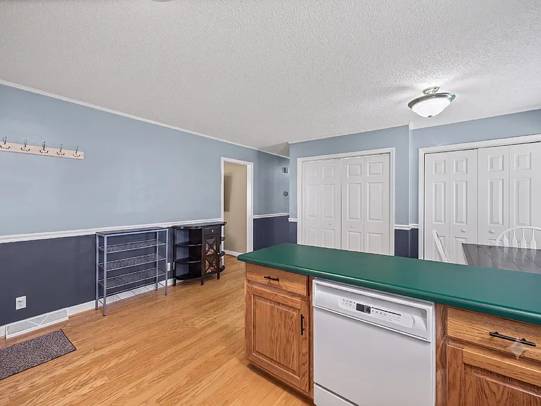324 Bright Ave — Photo 7