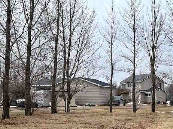 4th image of 6325 Bayview Dr NW