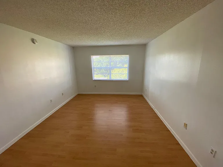 4304 NW 9th Ave #3-3B — Photo 9