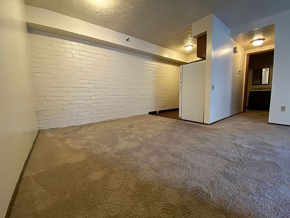 2nd image of 1333 Hunter Rd #102