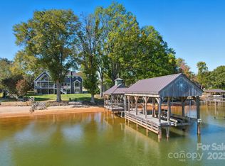 541 Isle Of Pines Rd, Mooresville, NC 28117