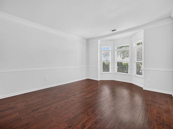 5th image of 4 Gorham Ct