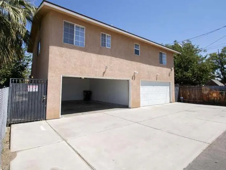 1401 Chester Pl #A — Photo 3