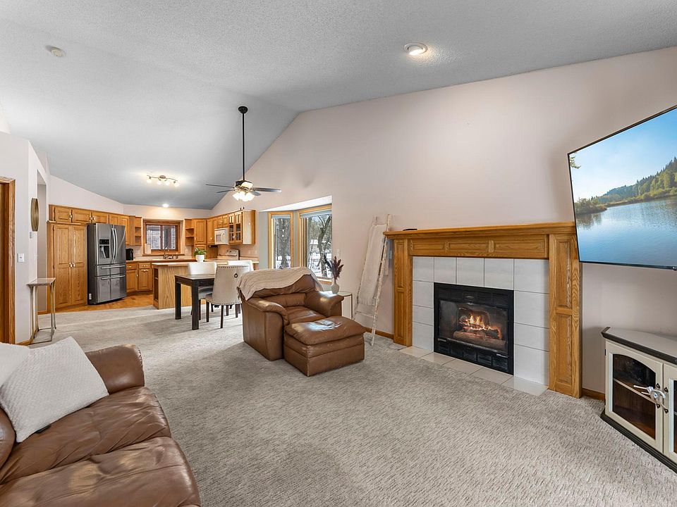 1st image of 22938 Poppy St NW