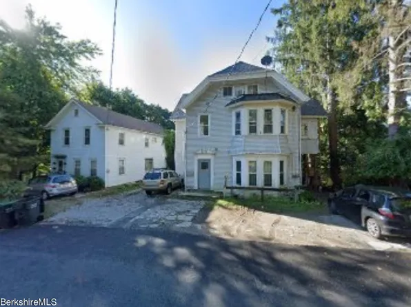 110 Maple St, Lee, MA 01238