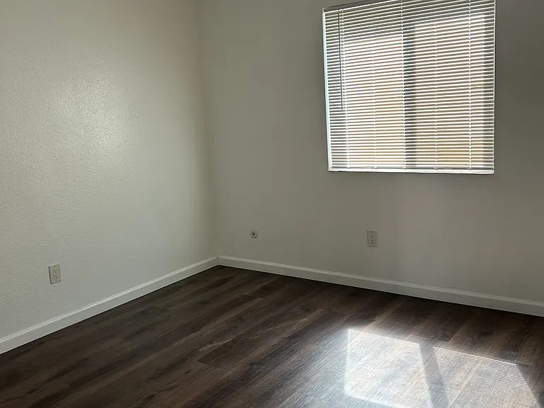 2138 Adams Ave #1 — Photo 7