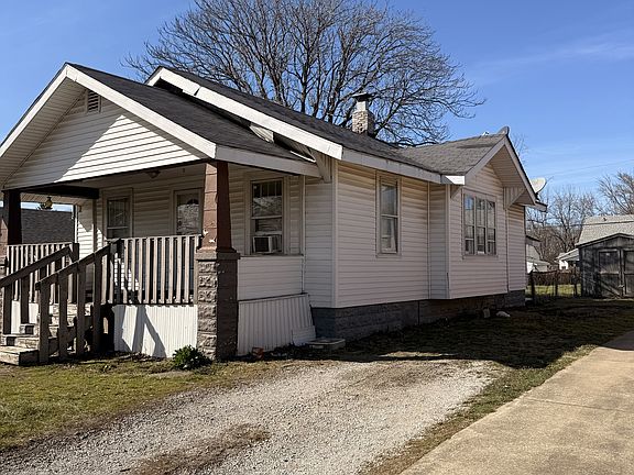 2nd image of 1434 E Moore St