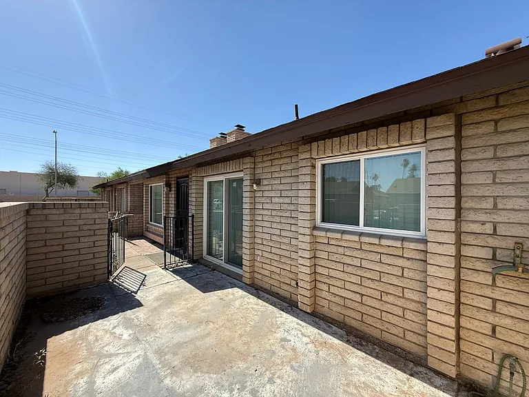 126 W Loma Vista Dr #101 — Photo 16