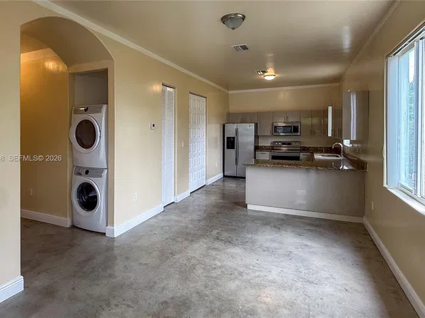 10214 SW 175th St, Miami, FL