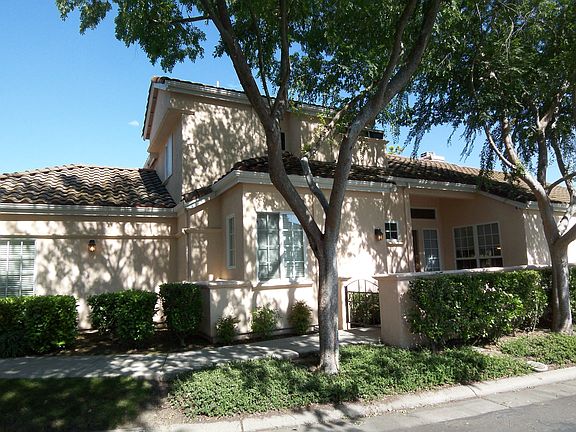 3rd image of 4242 Heron Lakes Ct