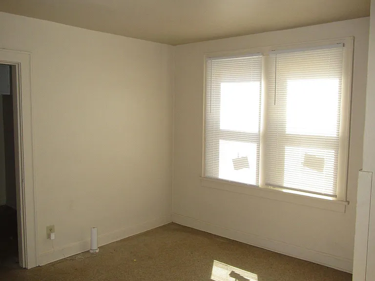 2665 Palmetto St — Photo 5