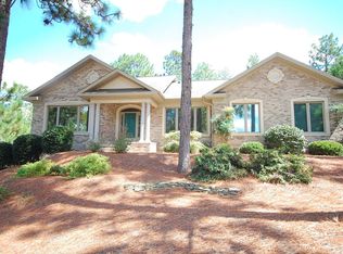 1 Greenbrier Ln, Pinehurst, NC 28374
