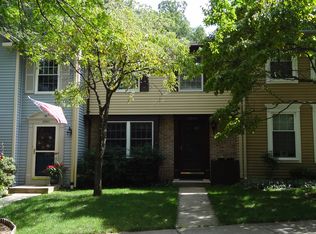 10943 Harpers Square Ct, Reston, VA 20191