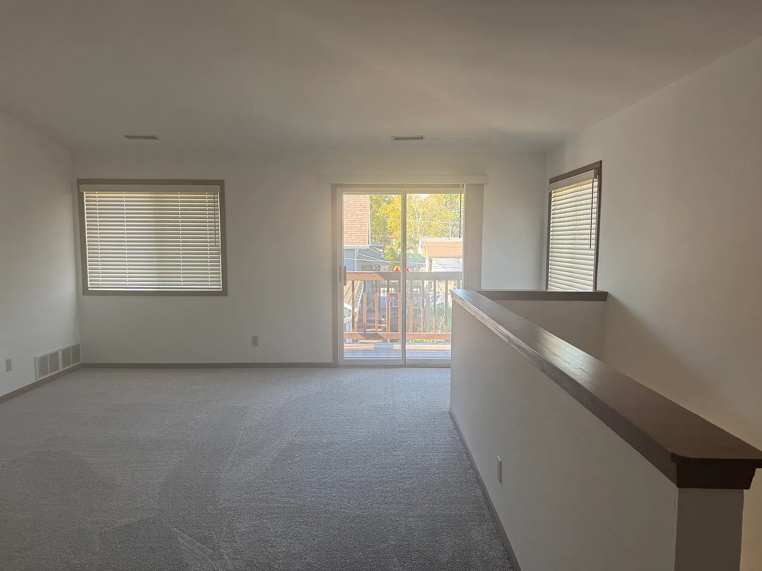 2 bed, 1000 sqft, $1,500 — Photo 2