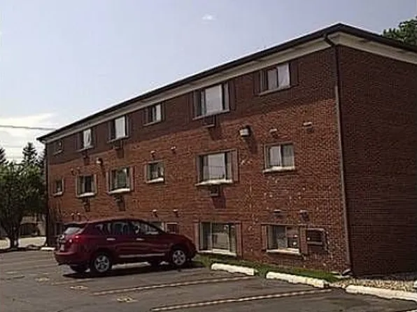 2537 Thatcher Ave APT 2F, River Grove, IL 60171