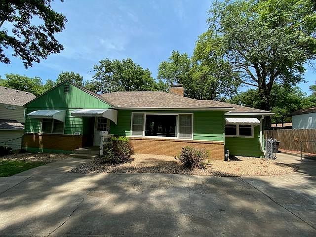 1st image of 812 W 31st St