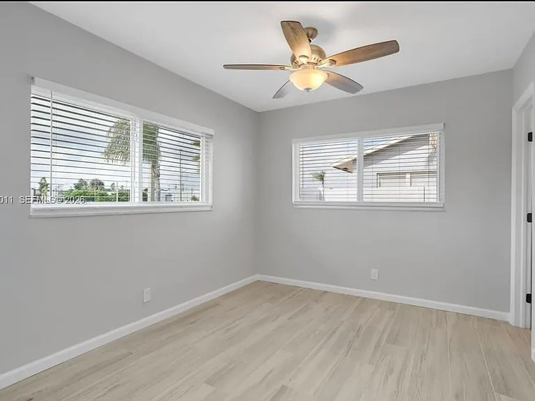 2550 N Dixie Hwy #2570 — Photo 8