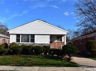 46-23 218th St, Bayside, NY 11361