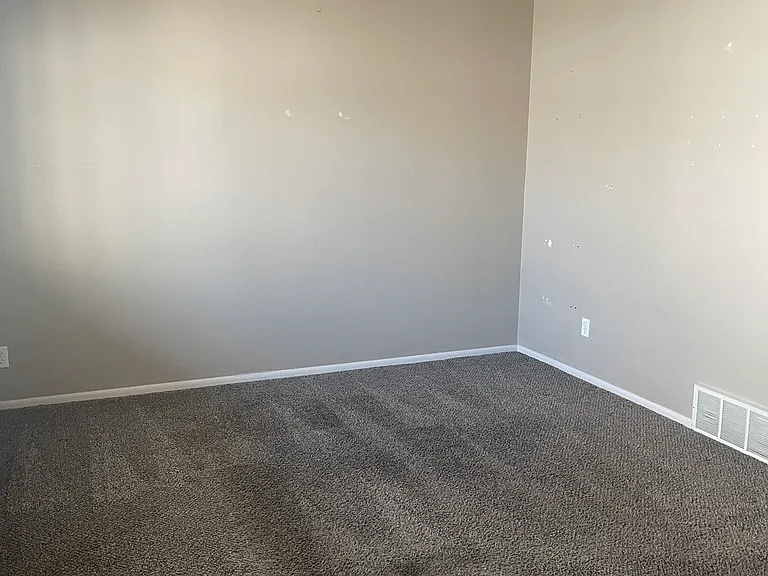 147 W 1190 N — Photo 27