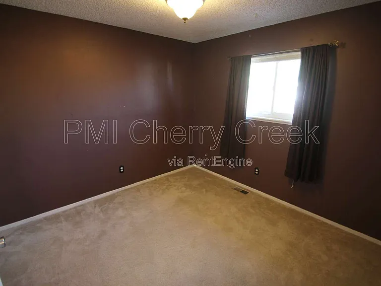 1875 S Ivory Ct — Photo 11