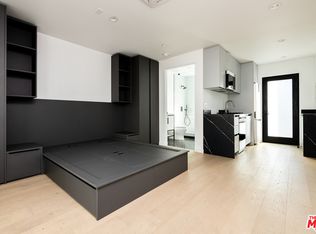 1325 Cabrillo Ave APT 4, Venice, CA 90291