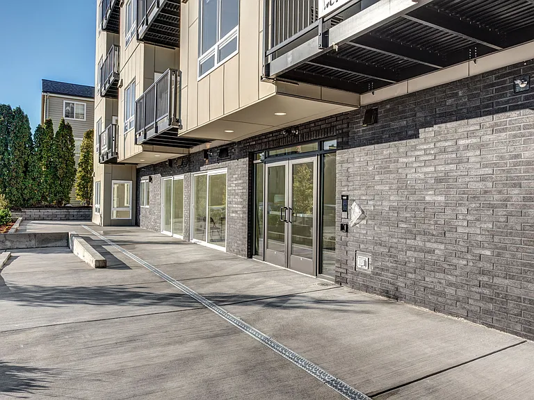 3402 Colby Ave — Photo 4