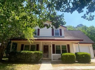 8 Country Walk Ct, Savannah, GA 31419