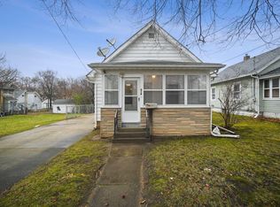 616 Adams St, Jackson, MI 49202