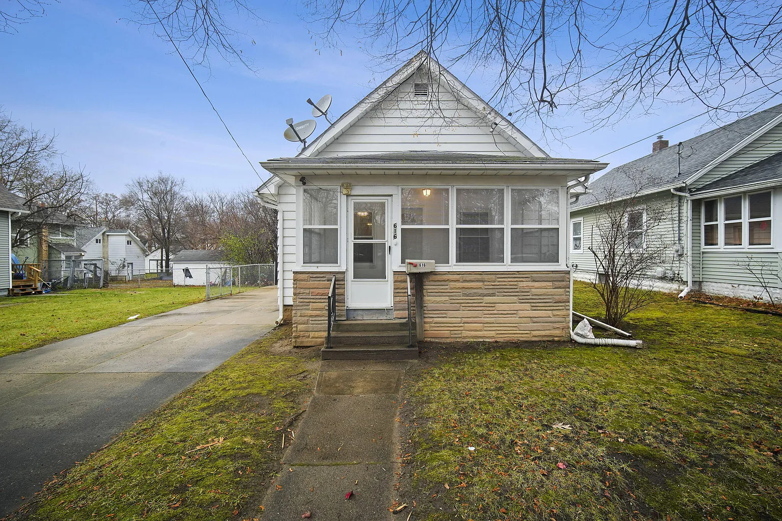 616 Adams St photo 1