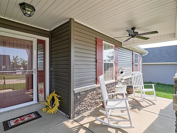 2nd image of 432 Cass Dr