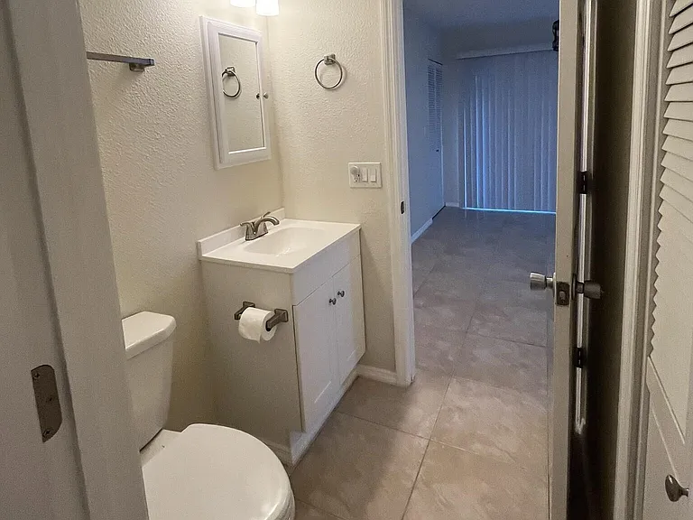 2030 SE Watercrest St — Photo 12