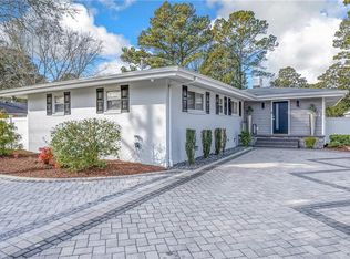 737 N Great Neck Rd, Virginia Beach, VA 23454