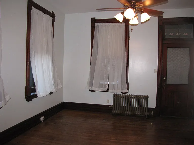 17 N Earl St — Photo 17