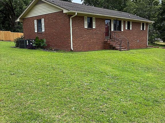 2nd image of 729 Darlington St