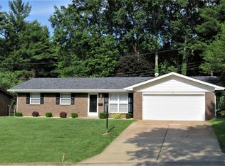 26 Fourscore Dr, Belleville, IL 62226