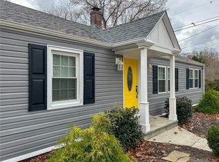 66 Nehantic Dr, Niantic, CT 06357