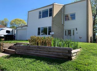 128 Mayfair Dr NE, Leesburg, VA 20176