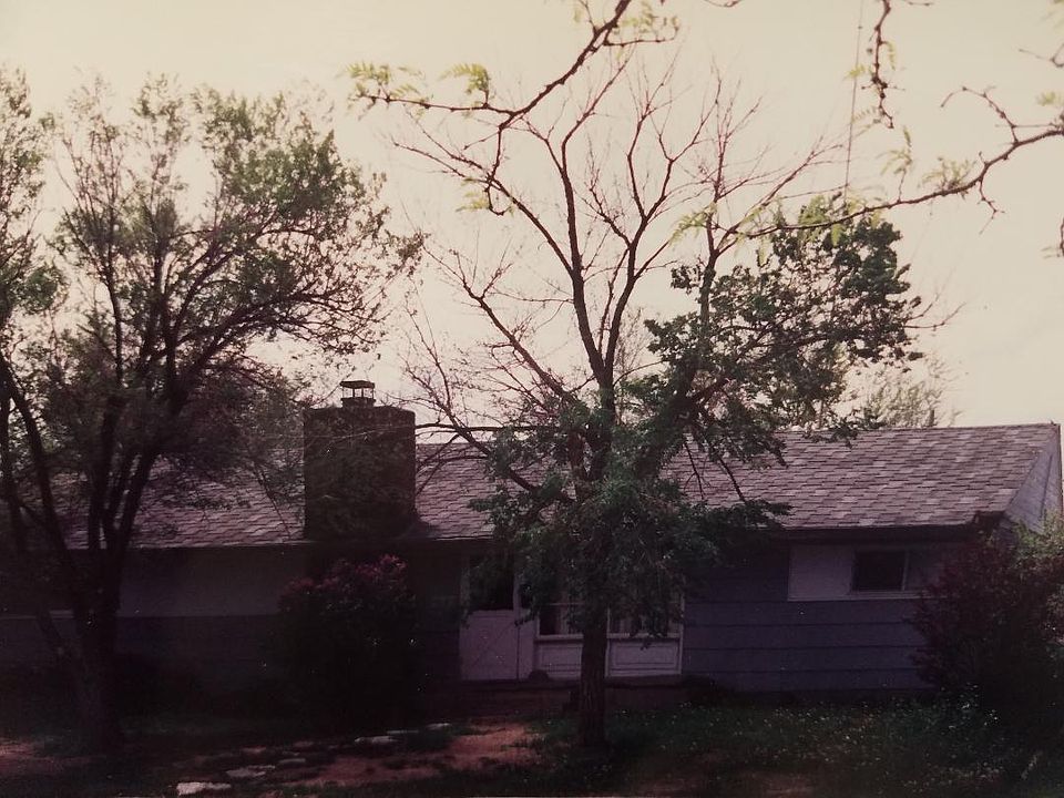 648 Pineview Place