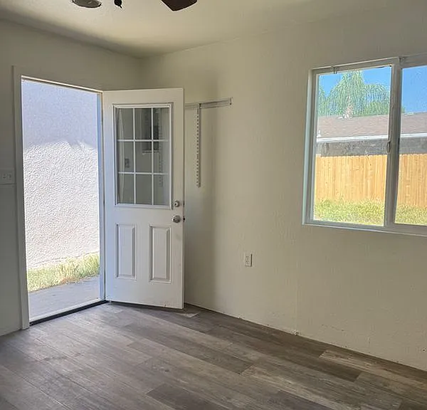 1459 E Kern Ave — Photo 17