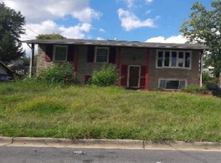 6614 Calmos St, Capitol Heights, MD