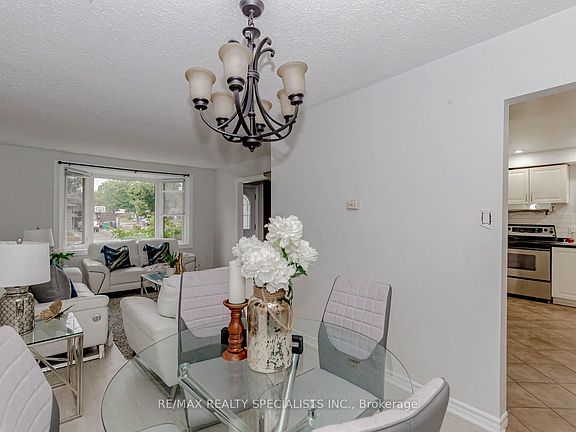 4th image of 39 Seaborn Rd S