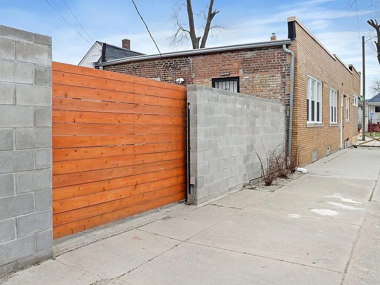 12303 Klinger St — Photo 25