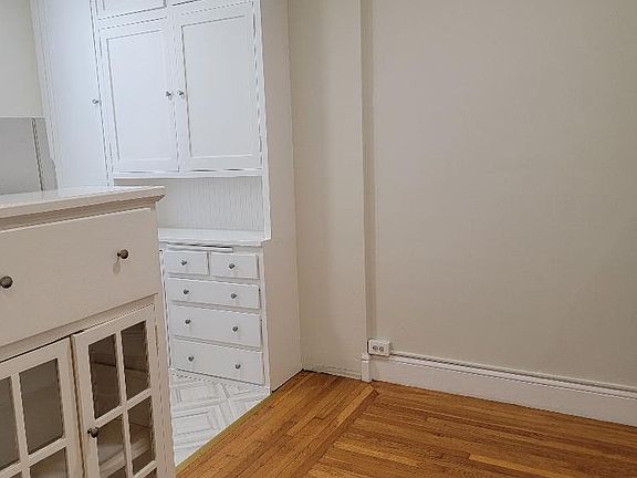 5th image of 179 Alhambra St #201