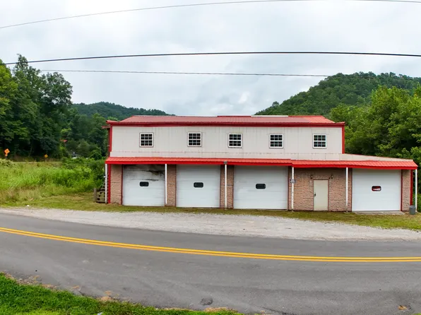 2085 State Highway 718, Walker, KY 40997