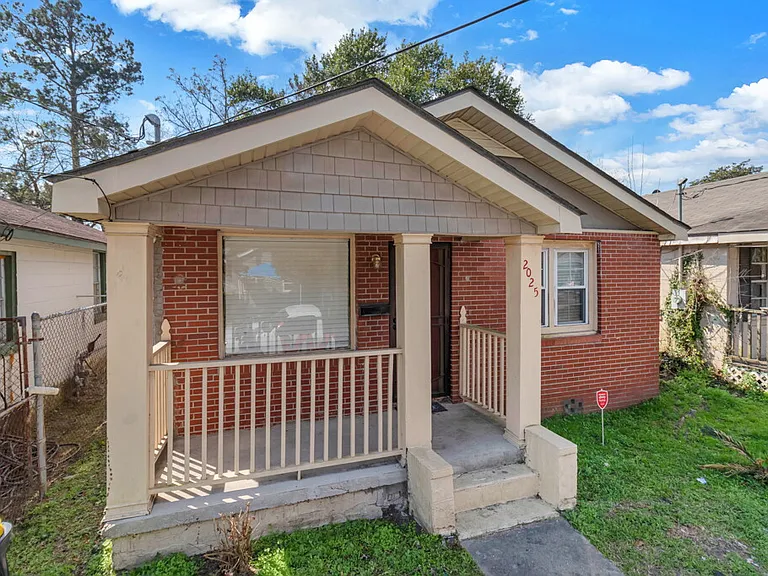 2025 Eppinger St — Photo 1