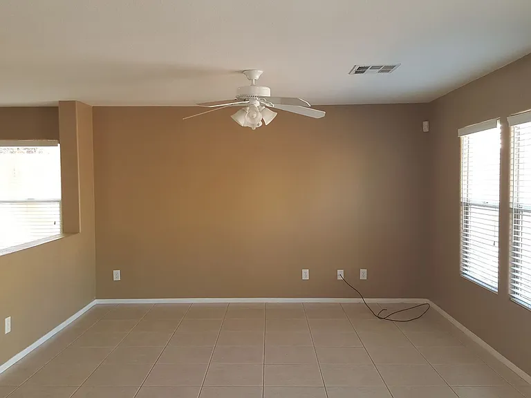 5052 Diamond Ranch Ave — Photo 11