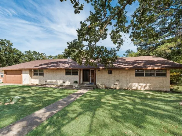 1720 Lazy U Dr, Canton, TX 75103