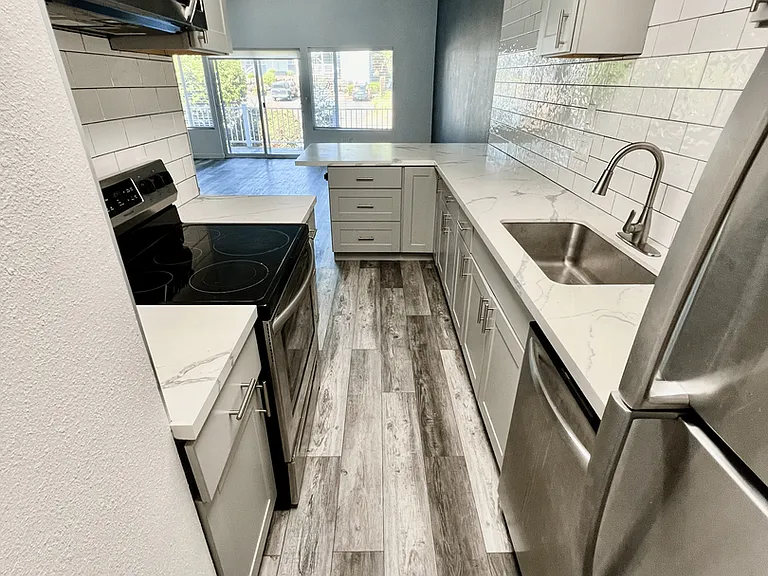 15444 10th Ave SW — Photo 12